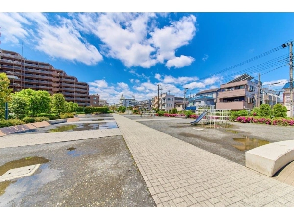 オーチャードプラザ 公開空地