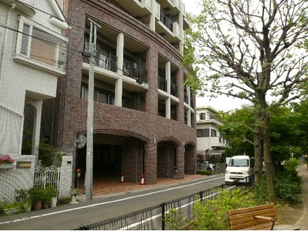 グローリオ三軒茶屋