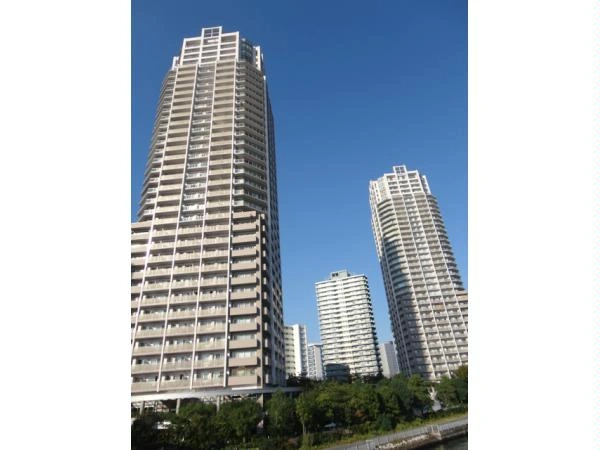 キャナルワーフタワーズ