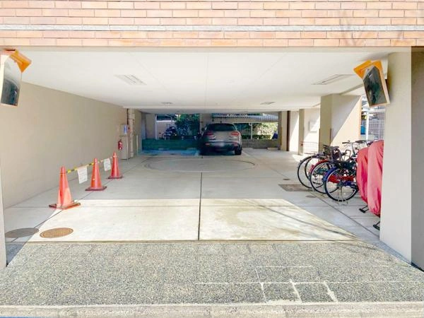 パラドール四条通ミーツイースト