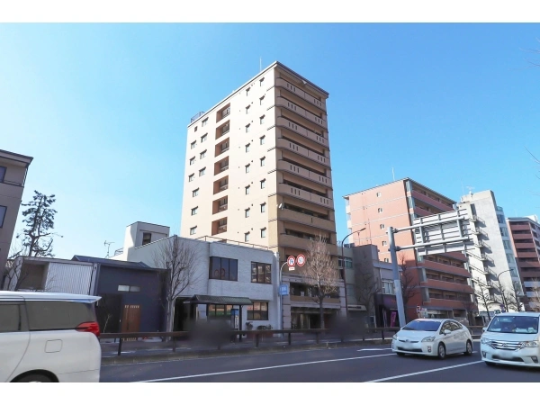 エミネンス西院