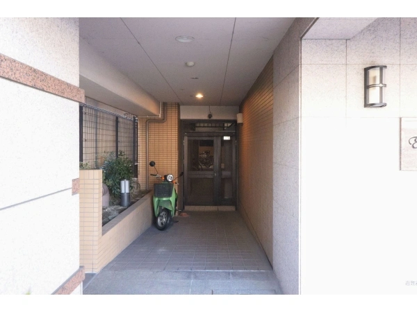 エミネンス西院 敷地内