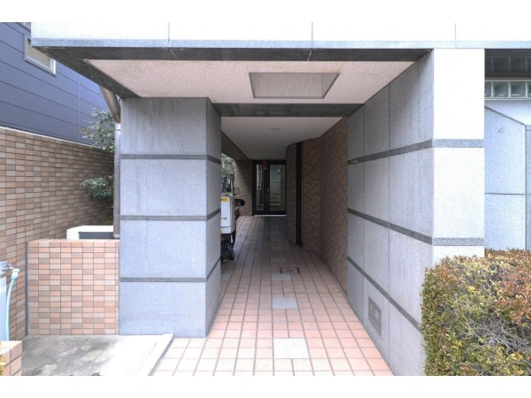 グローバル嵯峨野 敷地内