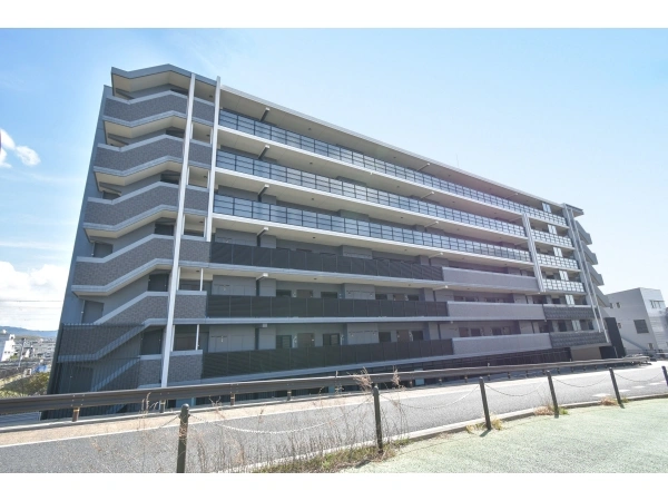 プレサンスロジェ丹波橋