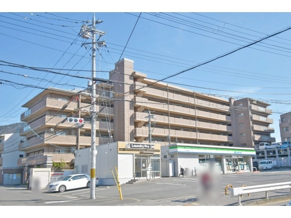 パデシオン醍醐駅前