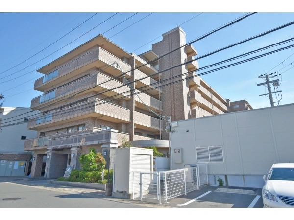 パデシオン醍醐駅前