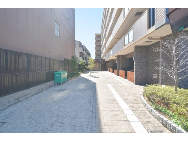 パデシオン伏見駅前