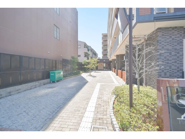 パデシオン伏見駅前