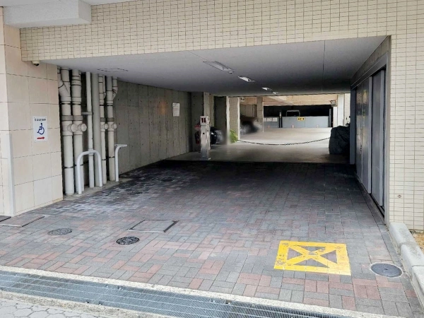 サンマンションドゥーシェ茨木舟木町夢路 敷地内