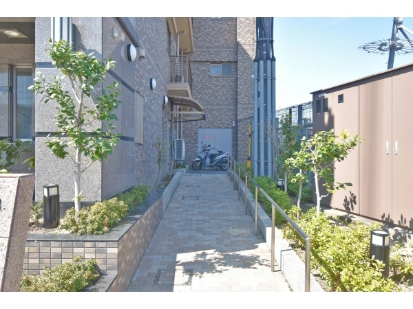 パデシオン三室戸駅前