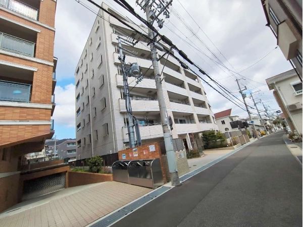 エヌヴィ本山田中町アイズ