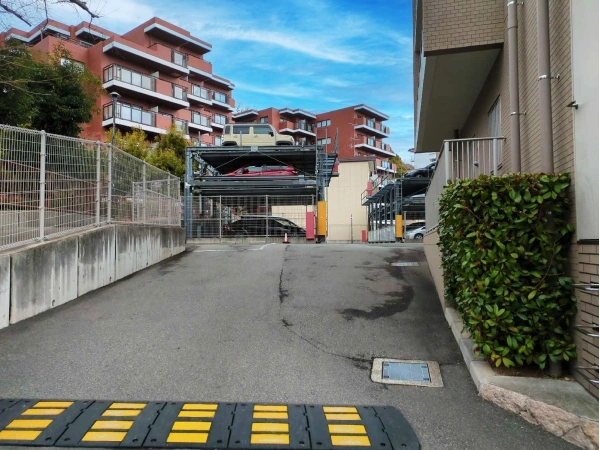 エヌヴィ西岡本レジデンス
