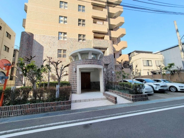 ドルフ伊丹グレスティーロ