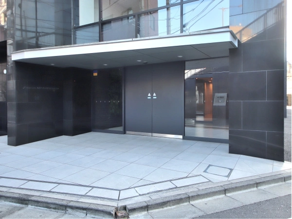フェニックス椎名町駅前