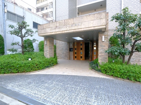 エスリード上新庄駅前