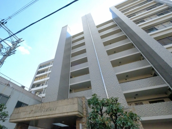 エスリード上新庄駅前