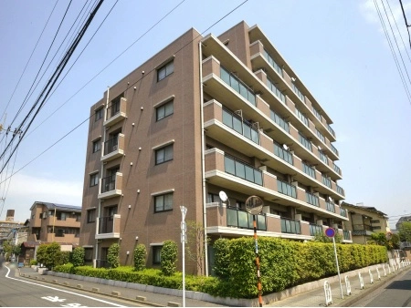ファミール梅島