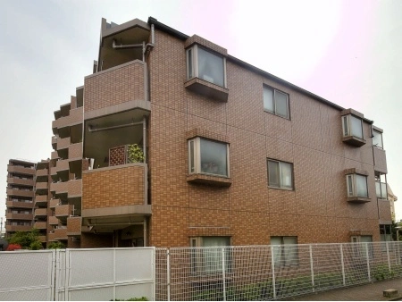 グローリオ西新井