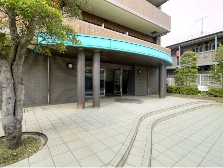 グローリオ西新井