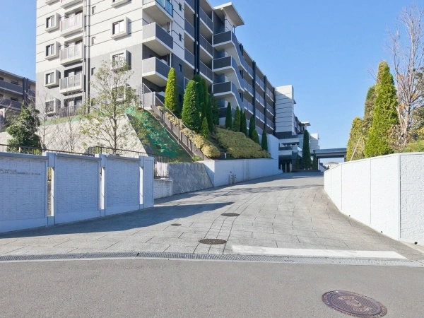 レーベンリヴァーレ横濱鶴ヶ峰ヒルズ