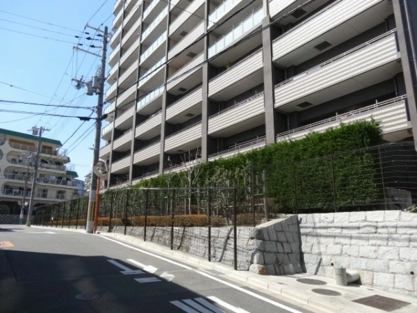 ベリスタ吹田山手町