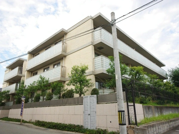 アルス城山　