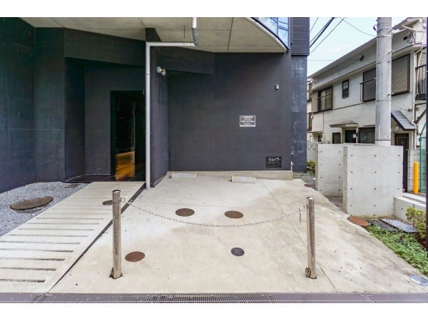 ズーム新宿夏目坂