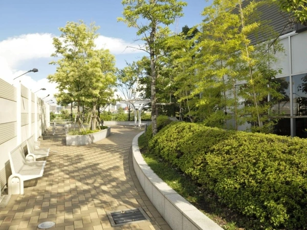 アクアリーナ川崎ロッソタワー 敷地内遊歩道