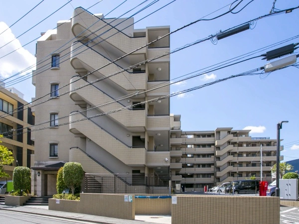 クレストフォルム中山