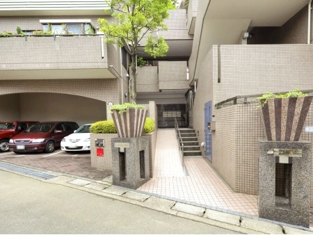 バースシティ溝の口
