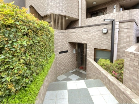 ロイヤルコーポ新川崎