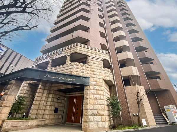 プレサンス名古屋城前