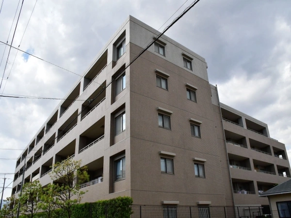 ロイヤルシャトー西宮学文殿町　