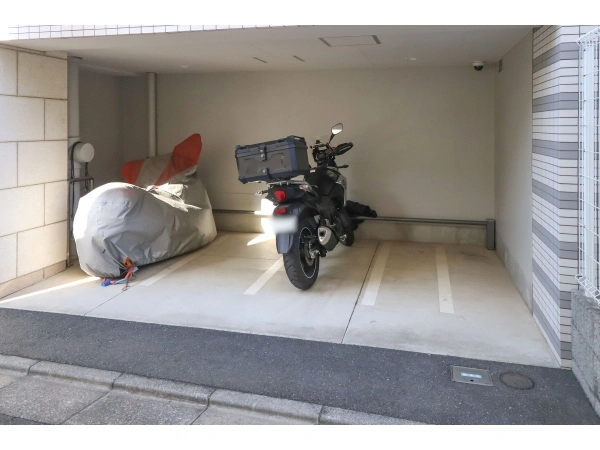 アークス鷺ノ宮 バイク置場