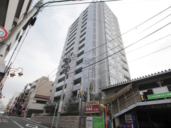 ライオンズ久米川駅前