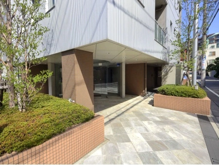 小田急コアロード目白