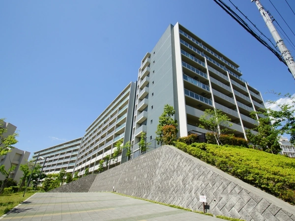 プレミスト南千里津雲台