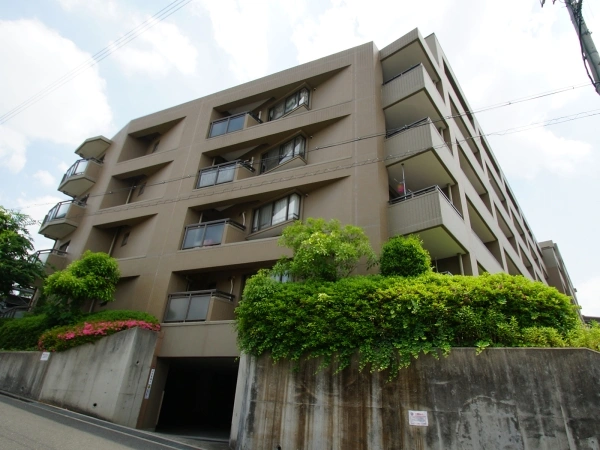 枚方翠香園ガーデンハウス