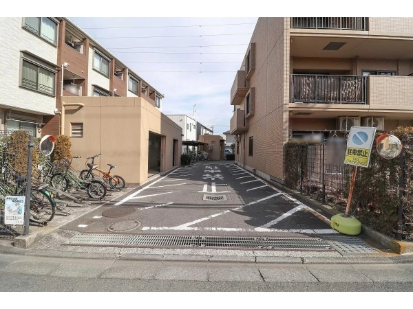 フォルスコート大和深見台 敷地内