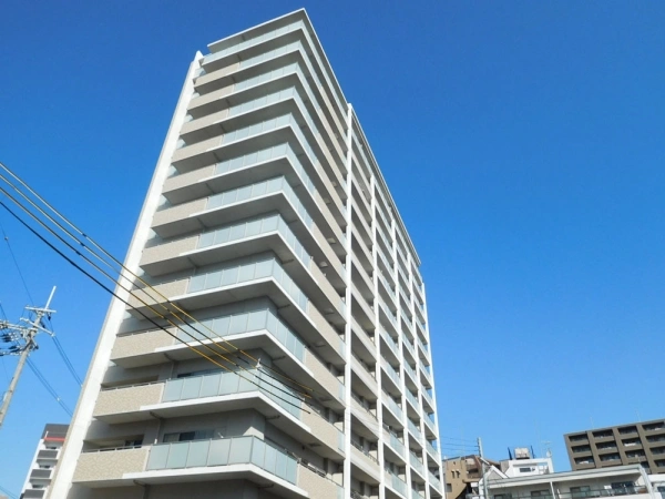 ライオンズ池田駅前
