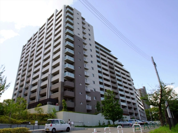 グランファースト千里桃山台