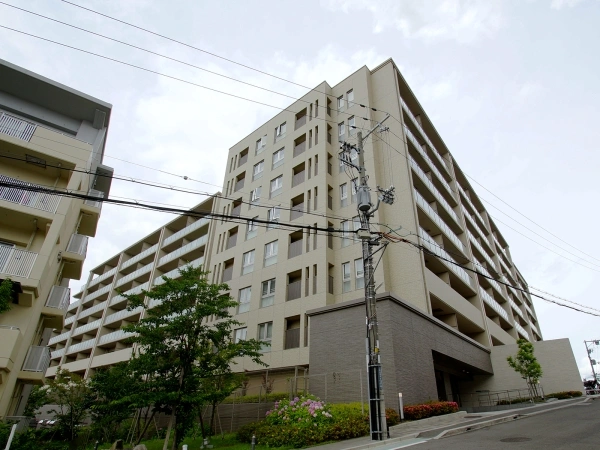 ウェリス千里山ヒルズ