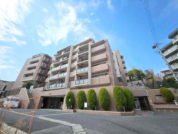 ヴィルヌーブ吹田山手町