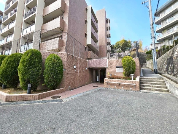 ヴィルヌーブ吹田山手町