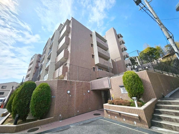 ヴィルヌーブ吹田山手町