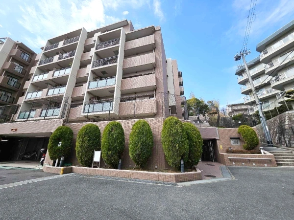 ヴィルヌーブ吹田山手町
