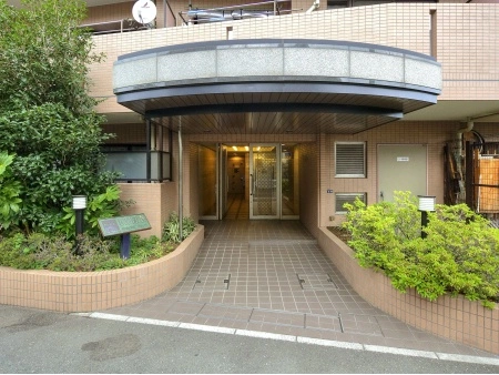 ナイスアーバン井土ケ谷フラッツ