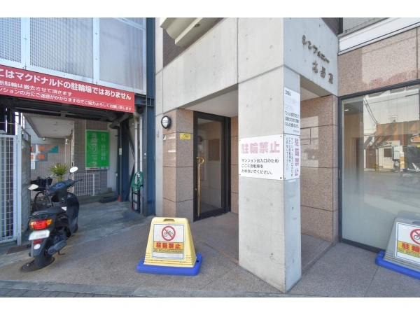シンフォニー北野東 敷地内
