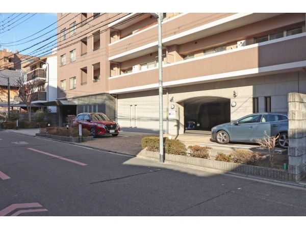 パラドール御所南