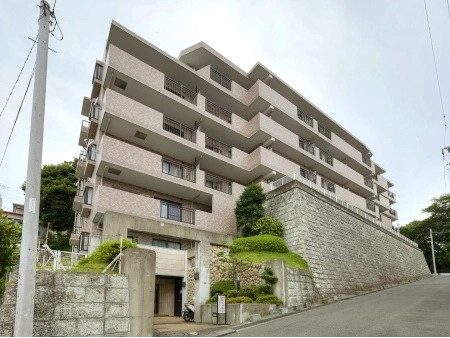 アルカサル岸谷